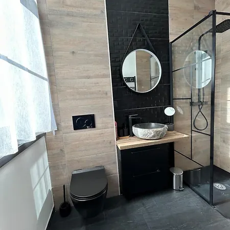 Sylvinite Apartment